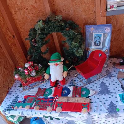 HOLIDAY DECORATIONS