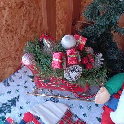 HOLIDAY DECORATIONS