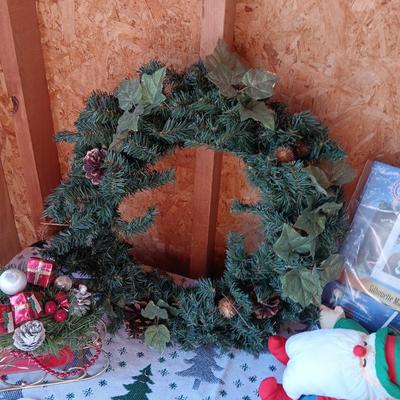 HOLIDAY DECORATIONS