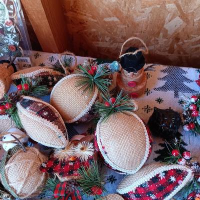 QUALITY TREE ORNAMENTS, SANTA HATS & SMALL BOWS