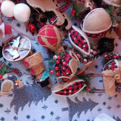 QUALITY TREE ORNAMENTS, SANTA HATS & SMALL BOWS
