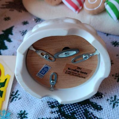 WINDOW CLINGS, NATIVITY SCENE, ANIMATED SNOWMEN AND MORE
