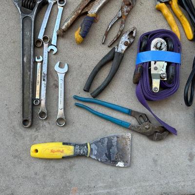 VARIOUS HAND TOOLS