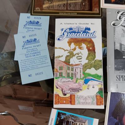 METAL ELVIS LUNCH BOX, T-SHIRT MEDIUM, POSTCARDS & PLATE