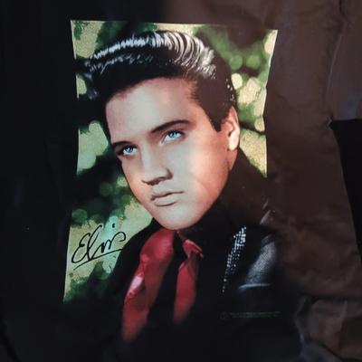 METAL ELVIS LUNCH BOX, T-SHIRT MEDIUM, POSTCARDS & PLATE
