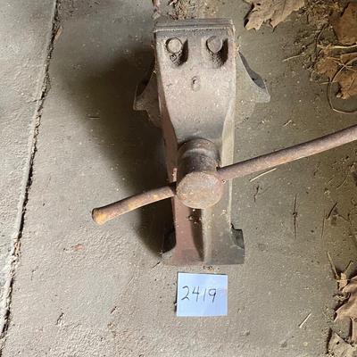 Number 8 Vise