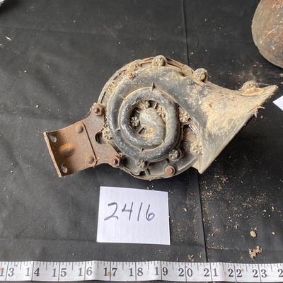Vintage Snail Horn