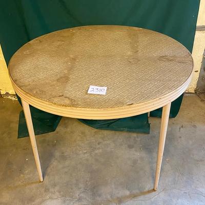 Round Card Table