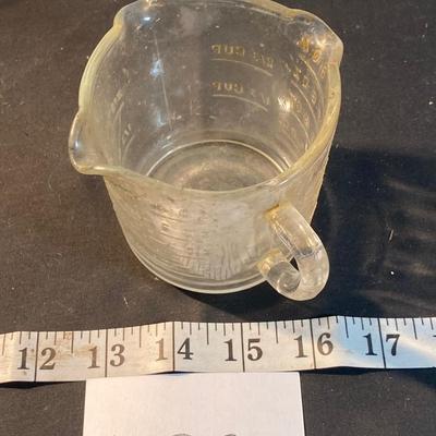 Federal Glass 3 Spout 8 oz Measuring Cup