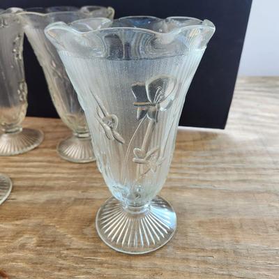 Lot of 8 Iris Herringbone Vases 6 Clear 2 iridescent