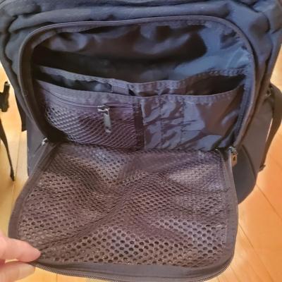 Four Eagle Creek Travel Rolling/Conversion Bags (LLR-KD)