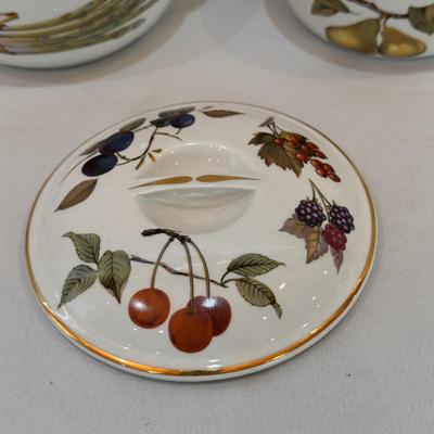 Royal Worcester Evesham China and Other Porcelain Items (K-DZ)