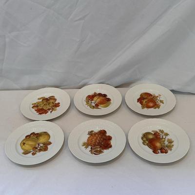 Royal Worcester Evesham China and Other Porcelain Items (K-DZ)