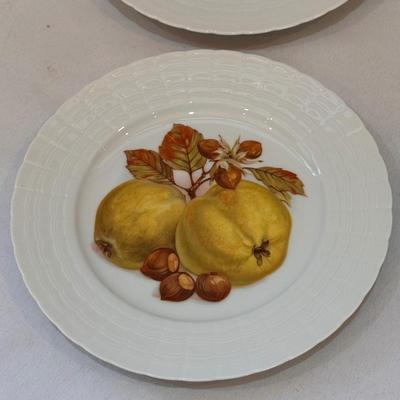 Royal Worcester Evesham China and Other Porcelain Items (K-DZ)