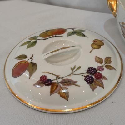 Royal Worcester Evesham China and Other Porcelain Items (K-DZ)