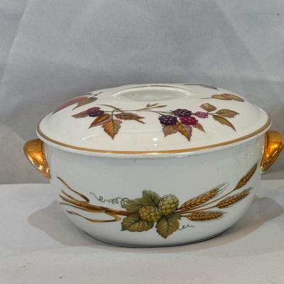 Royal Worcester Evesham China and Other Porcelain Items (K-DZ)