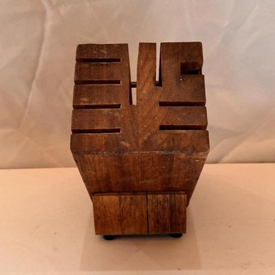 Butcher Block Cutting Boards, Knives, Carvel Hall’s Knife Sharpener, and More (K-DZ)