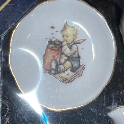 Lot 370 Hummel Tea Set