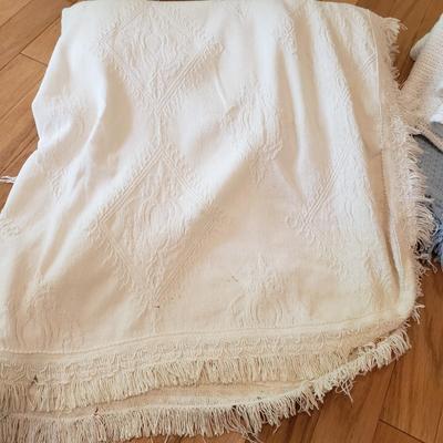 L.L. Bean Double Size Duvet Cover and Shams and More (LLR-KD)