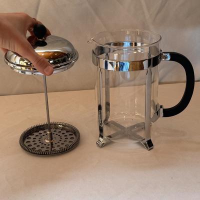 DeLonghi Caffe Elite Coffee Maker, Mr. Coffee Thermal Carafe, and a French Press (K-DZ)