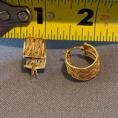 Pair of 18k Gold Earrings