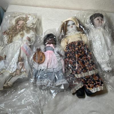Lot 381 Ceramic Dolls