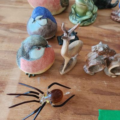 Collectible Lot , Dogs napkin Holders, Metal Elephant Birds, Teddy Bear, Frog