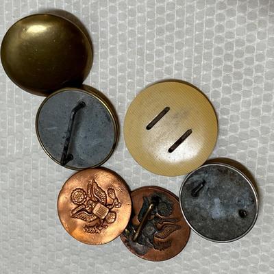 Lot 397 Buttons