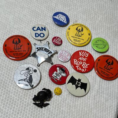 Lot 409 Assorted Buttons
