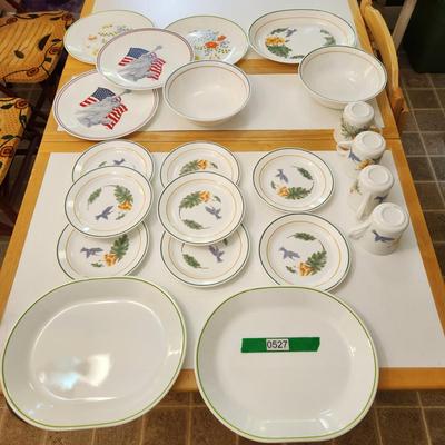 Lot of Corning Corelle Plates, Bowls, Serving dishes, Cups