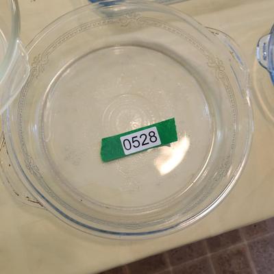 Lot of Clear Glass Cooking Mixing Bowls , Plates, Baking Dishes