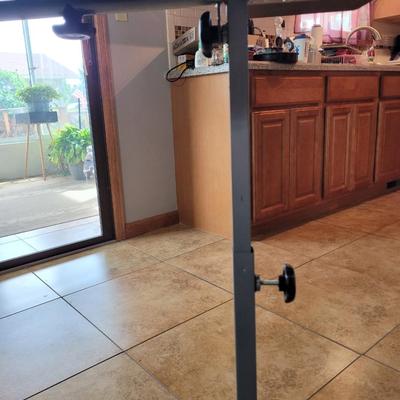 Adjustable laptop desk for easy chair