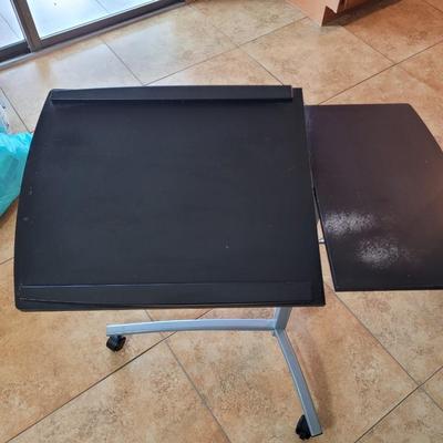 Adjustable laptop desk for easy chair