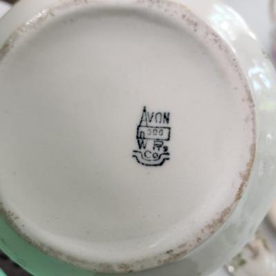 4 Pieces Vintage Avon Pottery