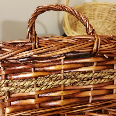 Wicker Baskets and Picnic Basket (LLR-KD)
