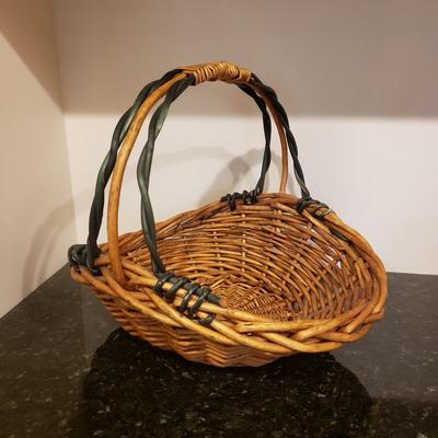 Wicker Baskets and Picnic Basket (LLR-KD)