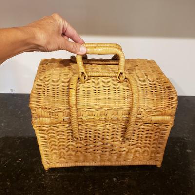 Wicker Baskets and Picnic Basket (LLR-KD)