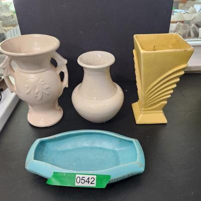 4 Pieces of Vintage Pottery McCoy
