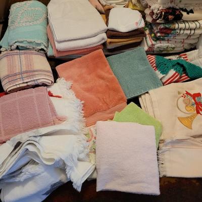 Lot of hand towels, great shape some seasonal