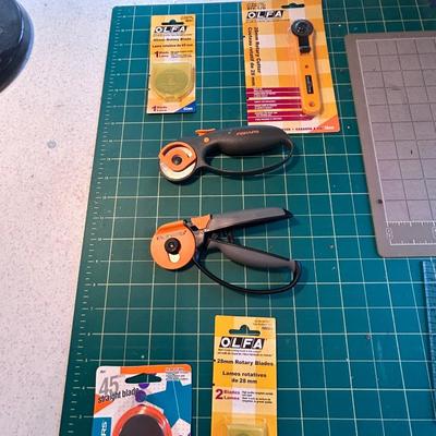 Rotary Cutters and Pads (2R-BB)