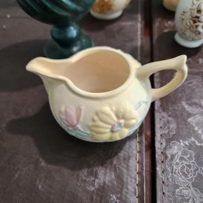 Mixed Lot Vintage Pottery Haeger , Roseville, Hull Pottery,