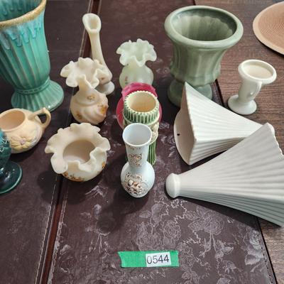 Mixed Lot Vintage Pottery Haeger , Roseville, Hull Pottery,