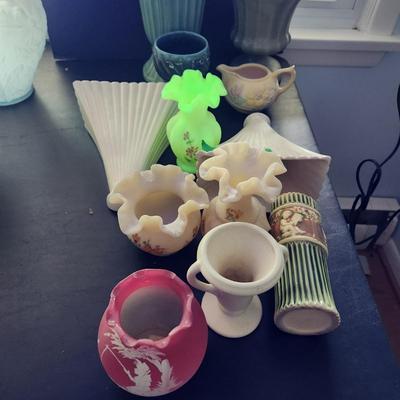 Mixed Lot Vintage Pottery Haeger , Roseville, Hull Pottery,