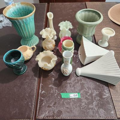 Mixed Lot Vintage Pottery Haeger , Roseville, Hull Pottery,