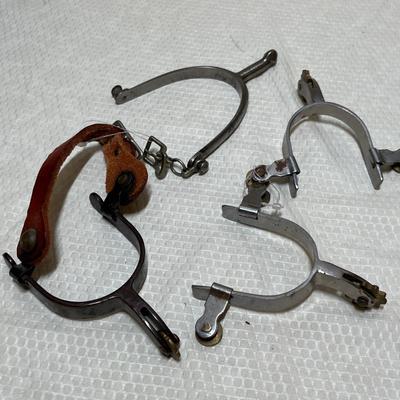 Lot 413 Spurs lot of 4