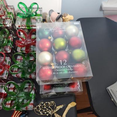 Large Christmas Lot of Gift Boxes, Decorations Baltimore Raven