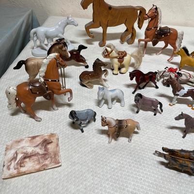 Lot 422 Horse Figures