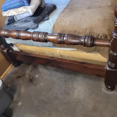 Queen size antique 4 poster bed