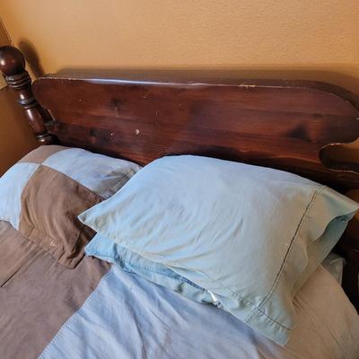 Queen size antique 4 poster bed