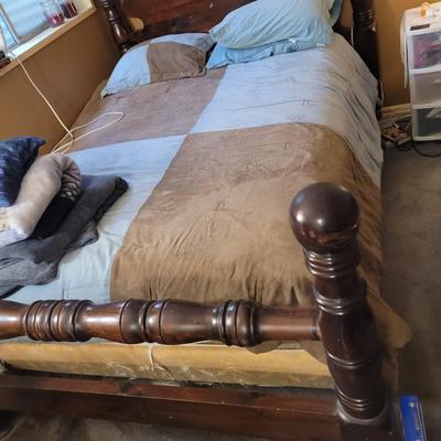 Queen size antique 4 poster bed